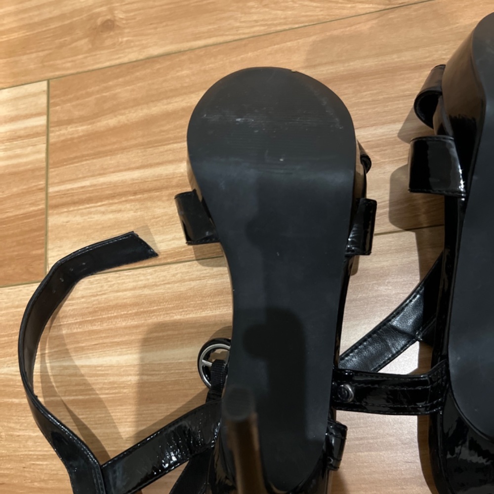 GUESS❓HEELS - Picture 7 of 7